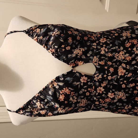 NWT NSR Floral Dress - Picture 6 of 9